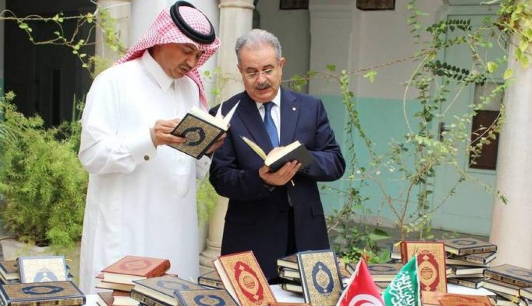 بعد هجومه على الوهابية.. إقالة وزير الشؤون الدينية في تونس